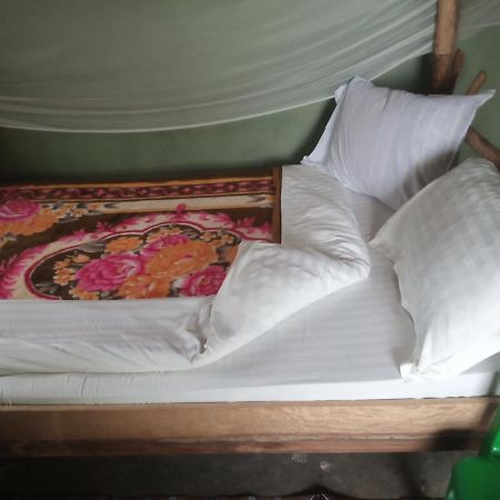 Lake Lyantonde Eco Campsite Original Fort Portal Luaran gambar