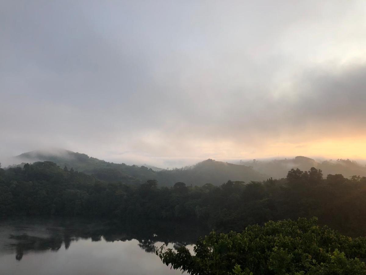 Lake Lyantonde Eco Campsite Original Fort Portal Luaran gambar