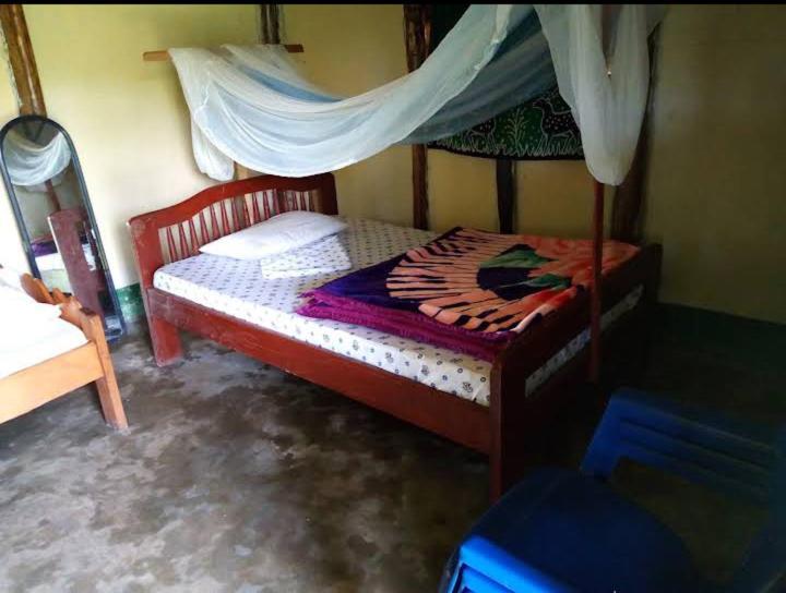Lake Lyantonde Eco Campsite Original Fort Portal Luaran gambar