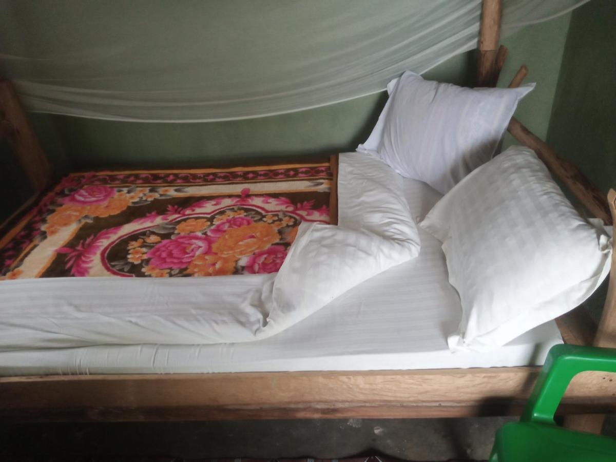 Lake Lyantonde Eco Campsite Original Fort Portal Luaran gambar